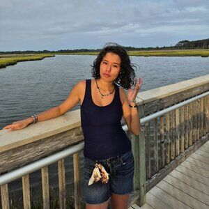 Meet your Posher, Alejandra